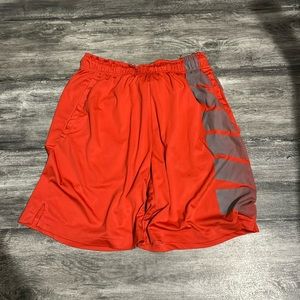 Nike athletic shorts/good condition